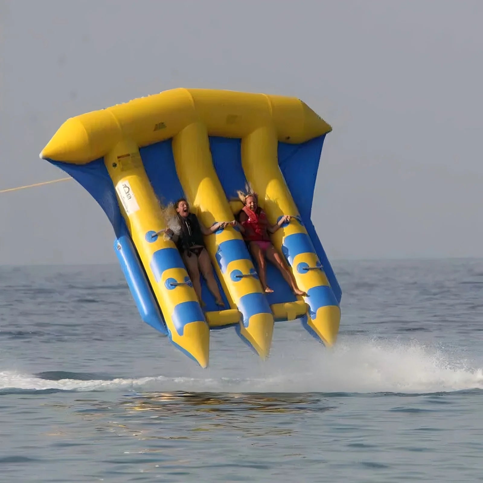 Flying Tube for Water Sports Heavy Duty Inflatable Flying Tube for Boat Towing with EVA Handles