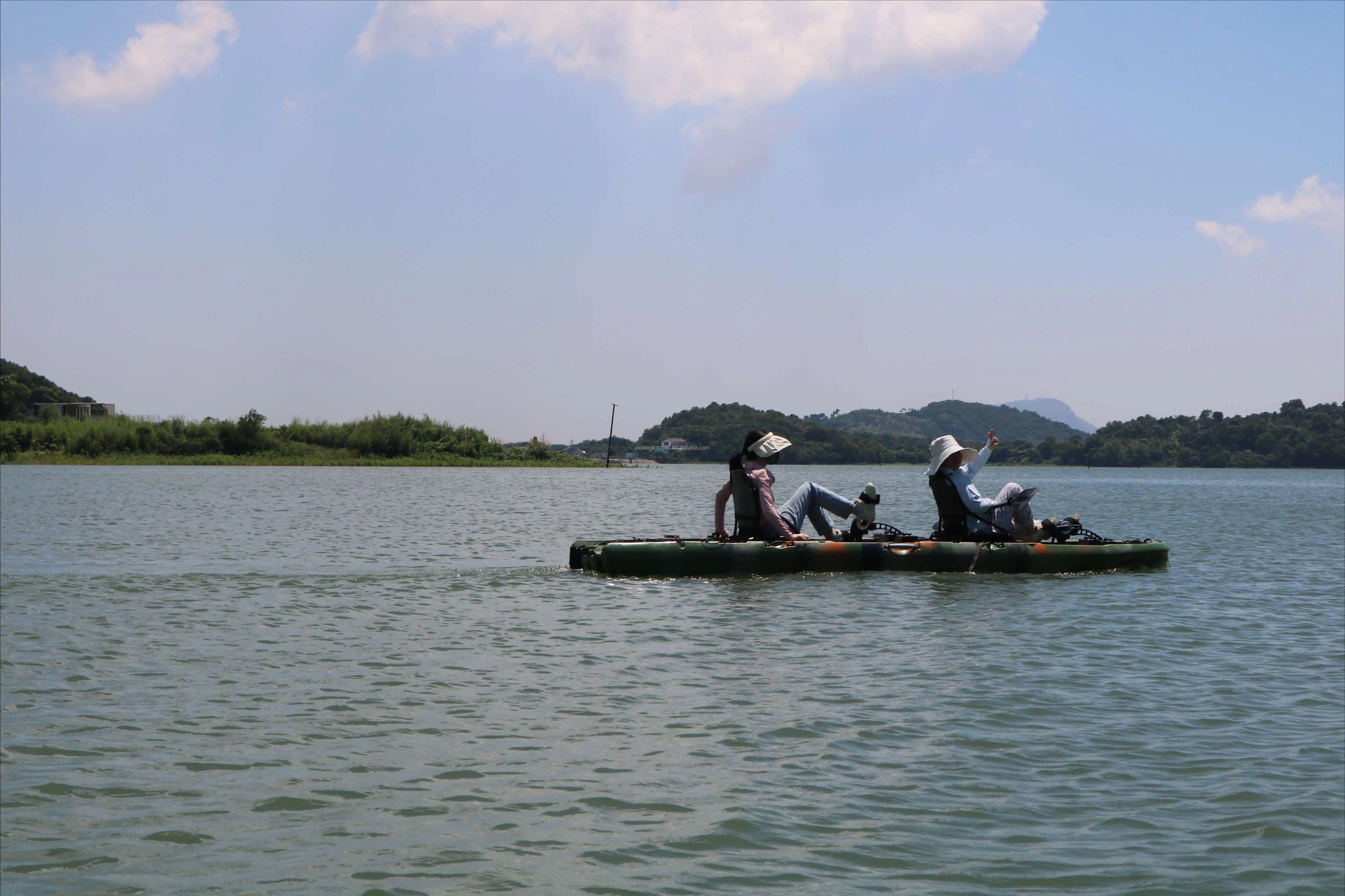 2025 Best 14FT Propeller Drive Fishing Kayak 550 LBS Modular Pedal Motor HDPE Tandem Experienced Surfing 2 Persons