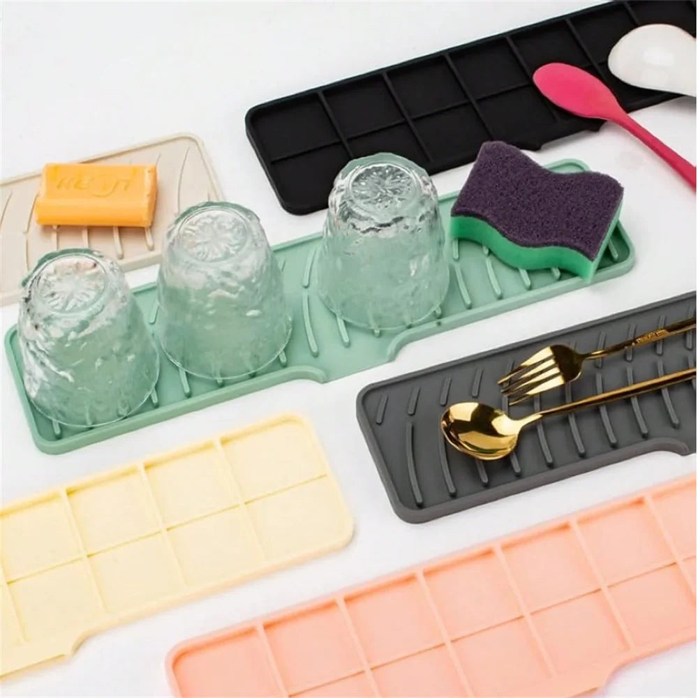 Kitchen Sink Splash Guard - Silicone Draining Mat Around Faucet, Draining Pad Behind Faucet with Lip, Drip Catcher Sink Protector Mat